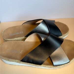 Noblez Black Crisscross Slide Sandals for Women